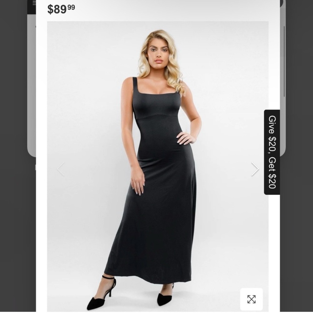 Popilush Built in Shape wear dress NWOT